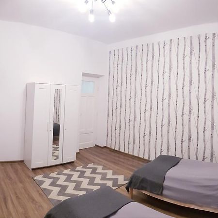 Apartamenty Rowna Κίελτσε Εξωτερικό φωτογραφία