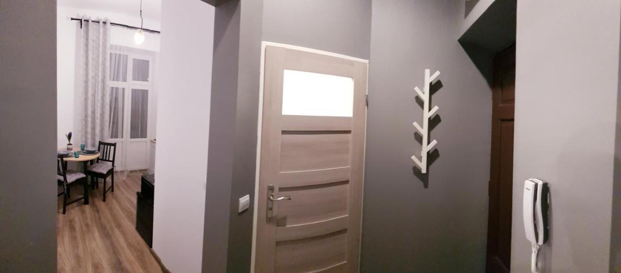 Apartamenty Rowna Κίελτσε Εξωτερικό φωτογραφία